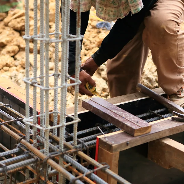 An image showing a foundation expert using high-quality materials during installation.